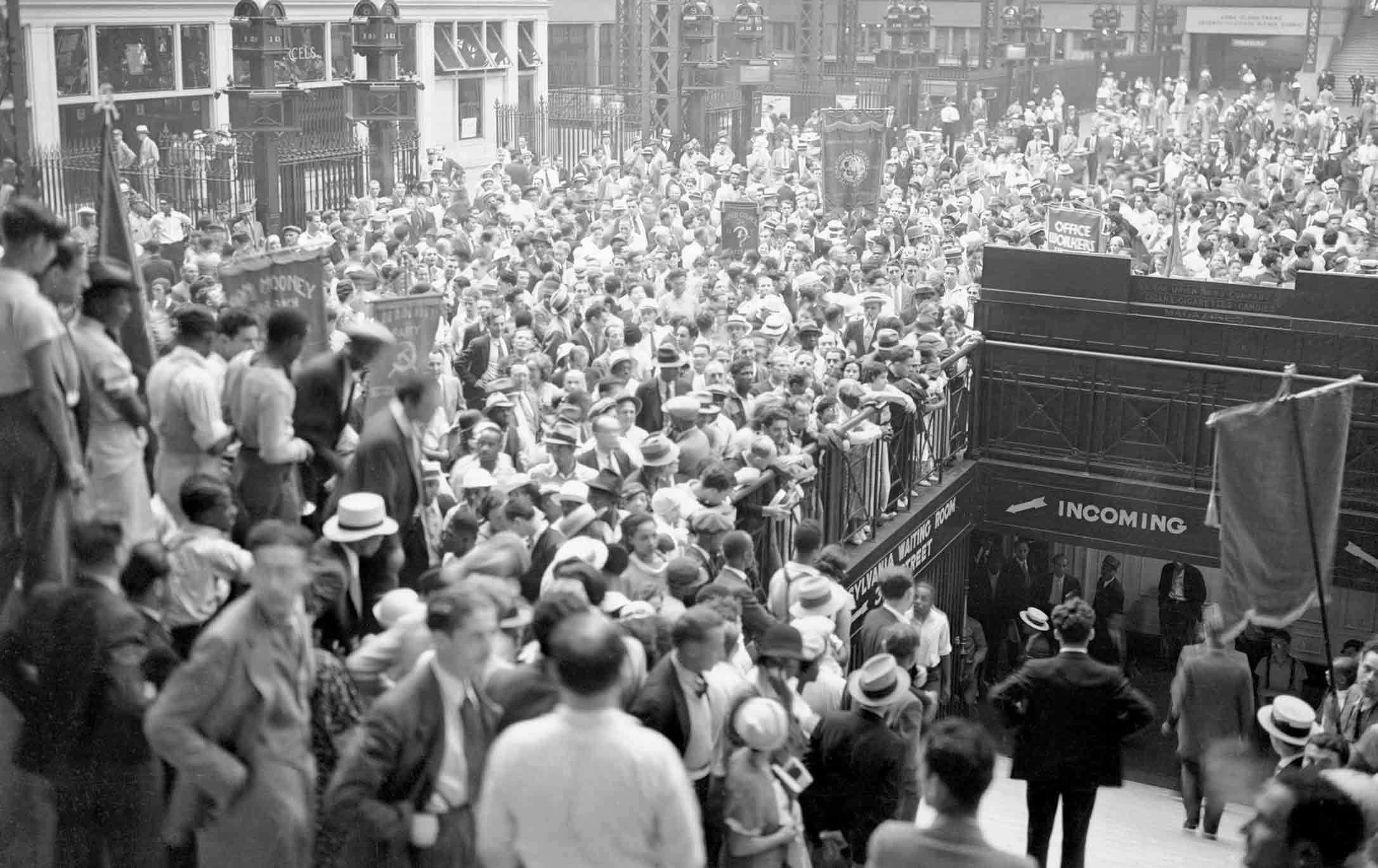 Angelo Herndon, whose conviction for a crime related to free speech was overturned in 1935, arrives at NYC’s Penn Station.